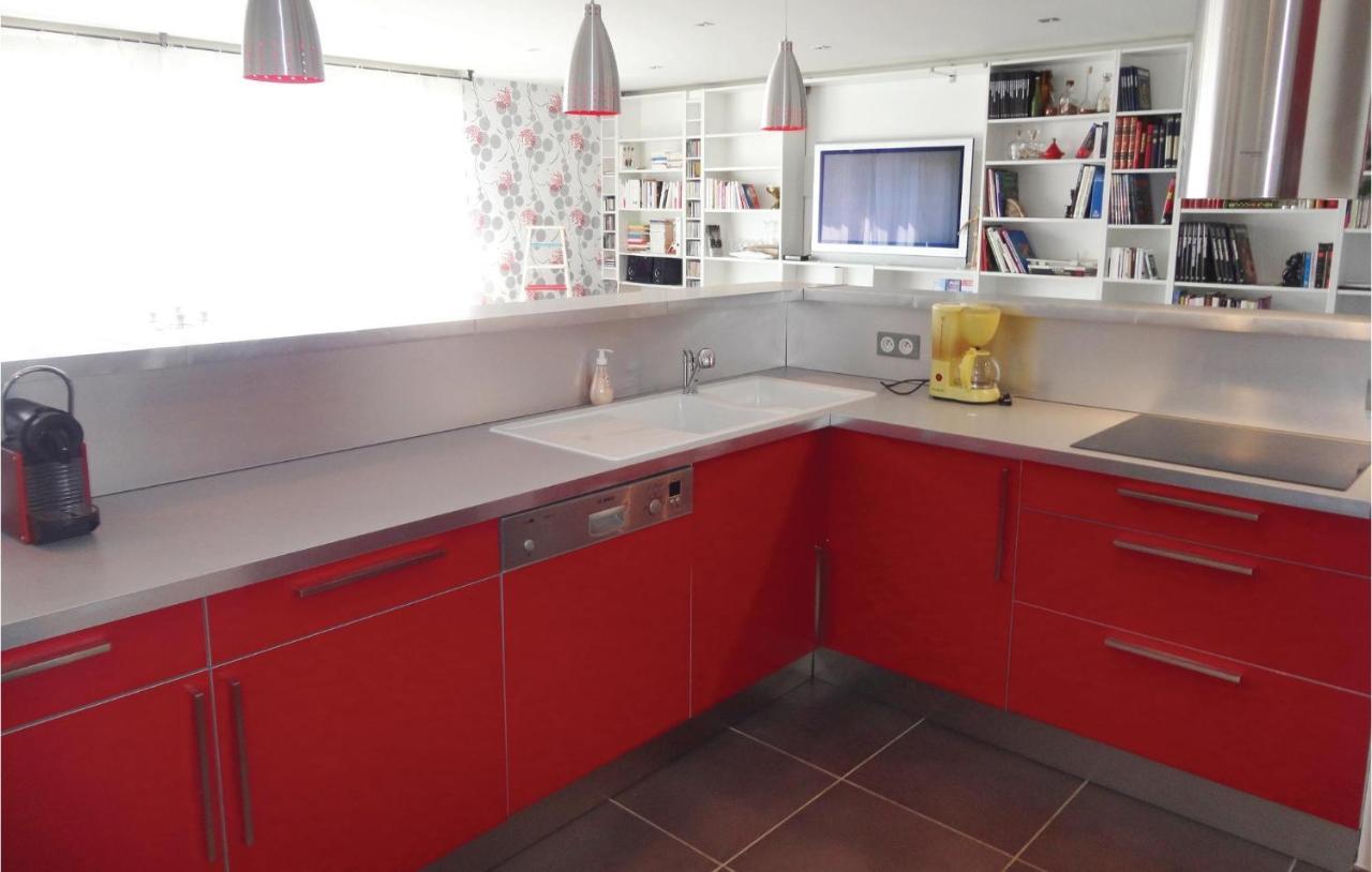 Awesome Apartment In Sauvian With Wifi 외부 사진