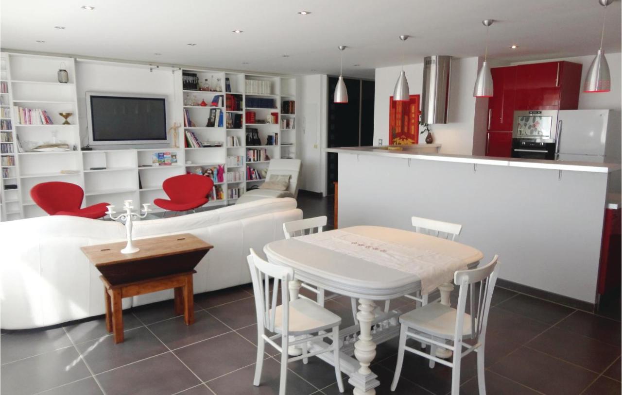 Awesome Apartment In Sauvian With Wifi 외부 사진