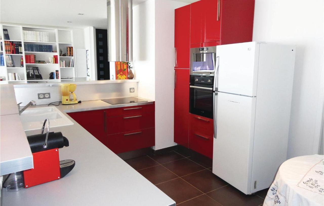 Awesome Apartment In Sauvian With Wifi 외부 사진