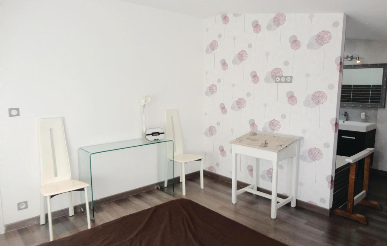 Awesome Apartment In Sauvian With Wifi 외부 사진